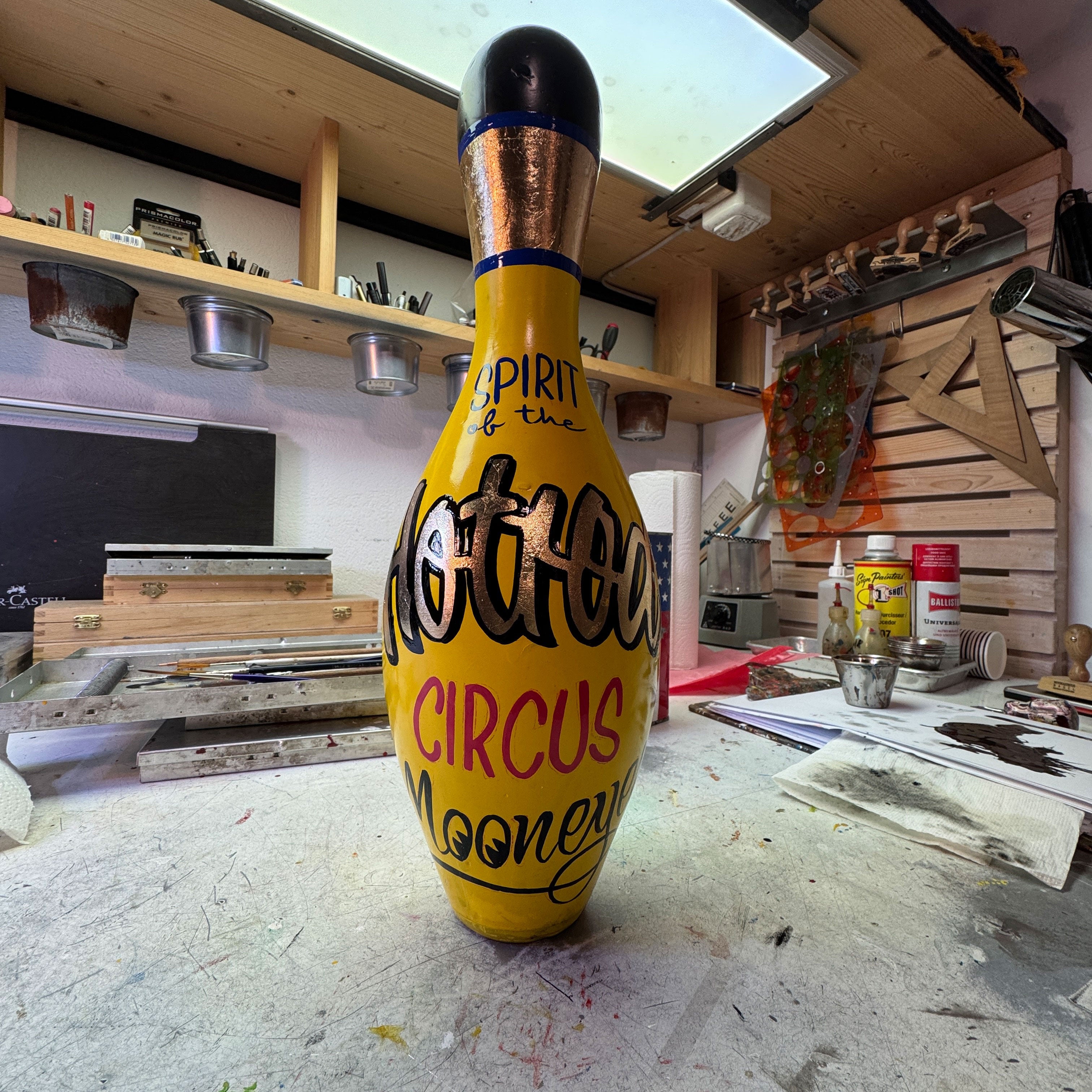 Handbemalter Bowling Pin – „Mooneyes“ – Teilweise vergoldet