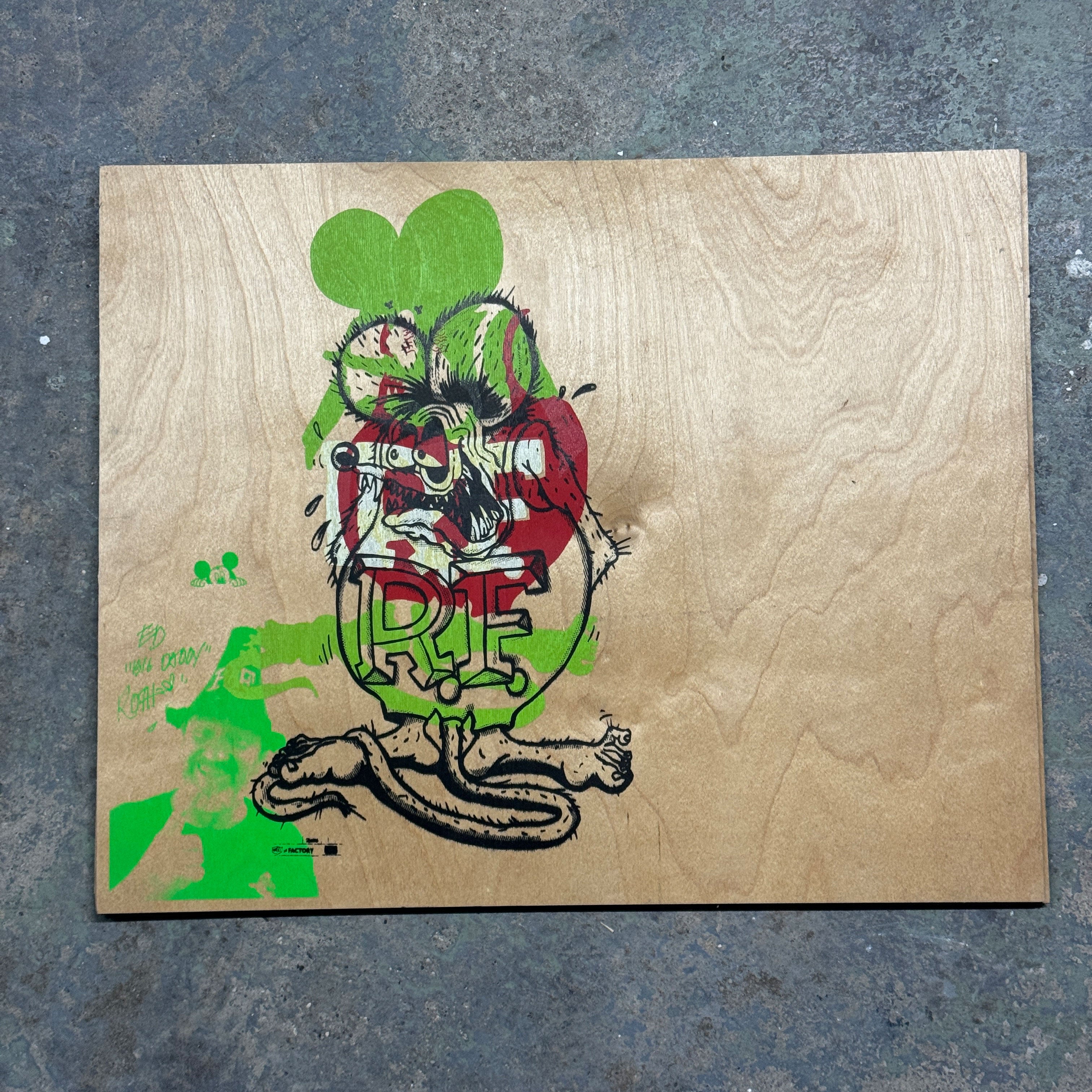 Rat Fink – Mehrfarbiger Siebdruck auf Holzplatte