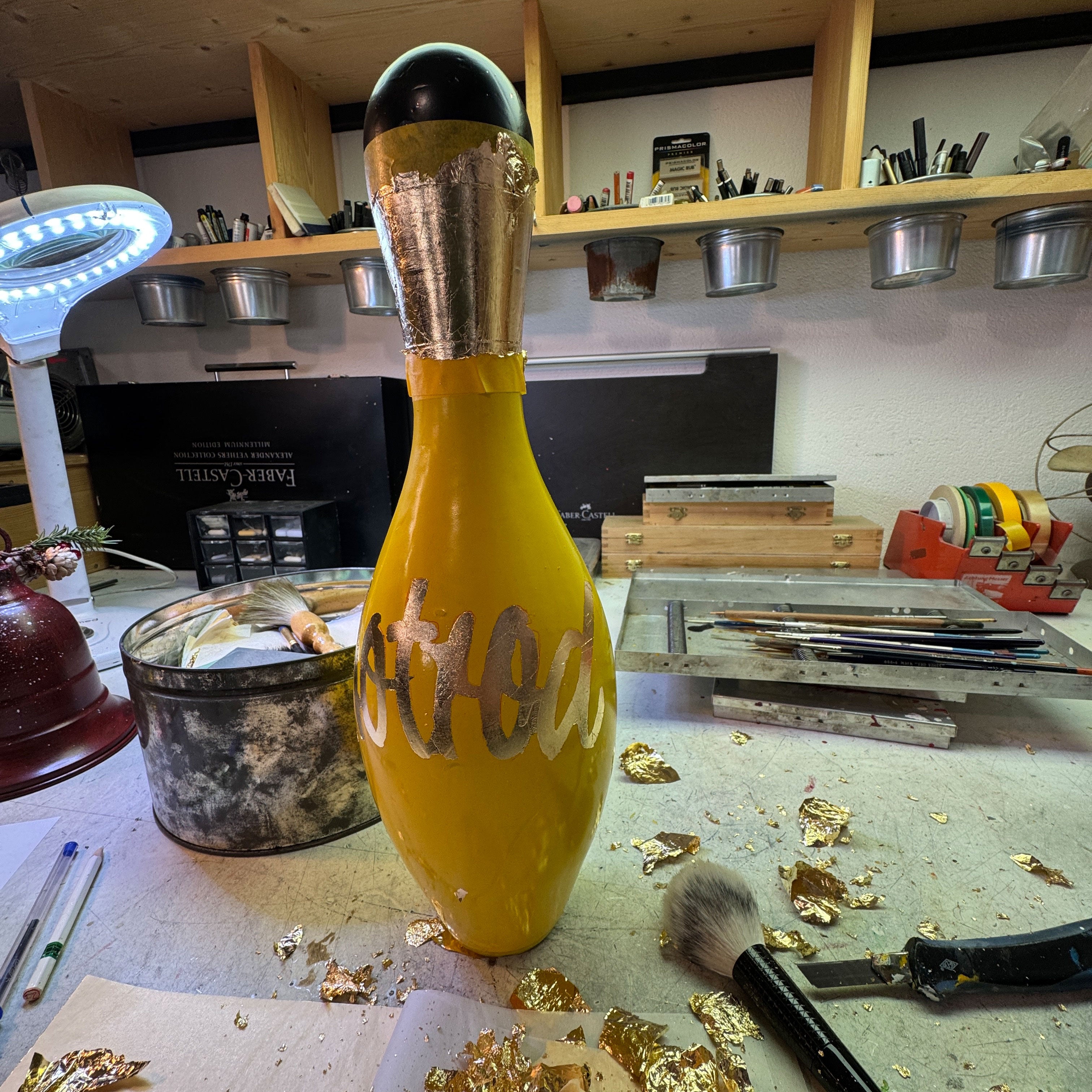 Handbemalter Bowling Pin – „Mooneyes“ – Teilweise vergoldet